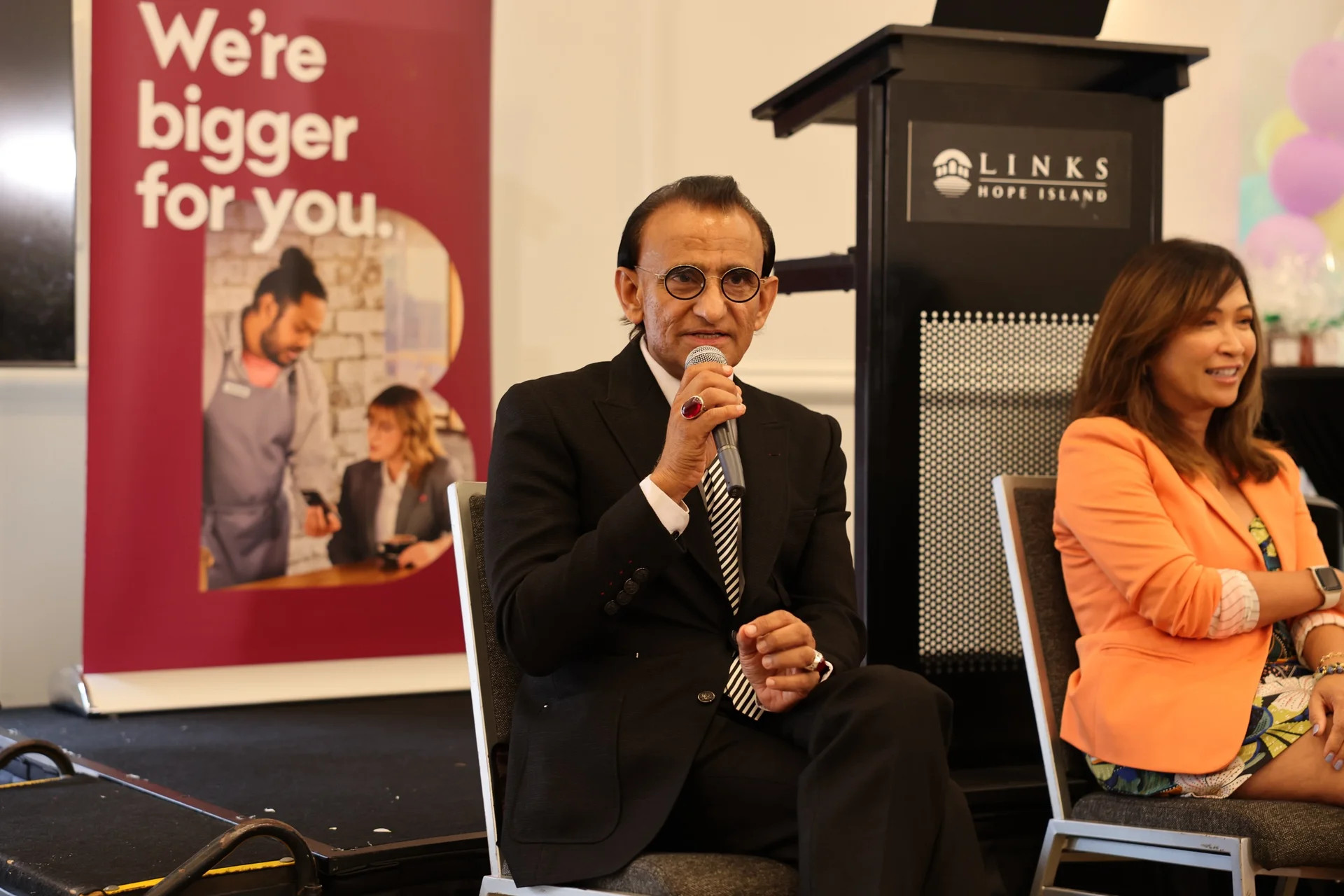 Zaffar Khan taking questions from the audience